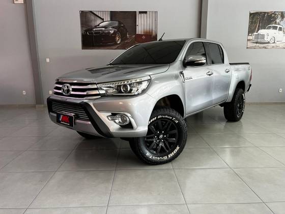 TOYOTA HILUX 2.8 SRX 4X4 CD 16V DIESEL 4P AUTOMÁTICO